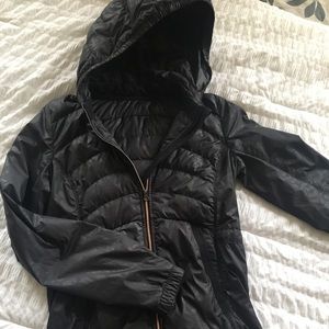 Lululemon lightweight puffer, size 10